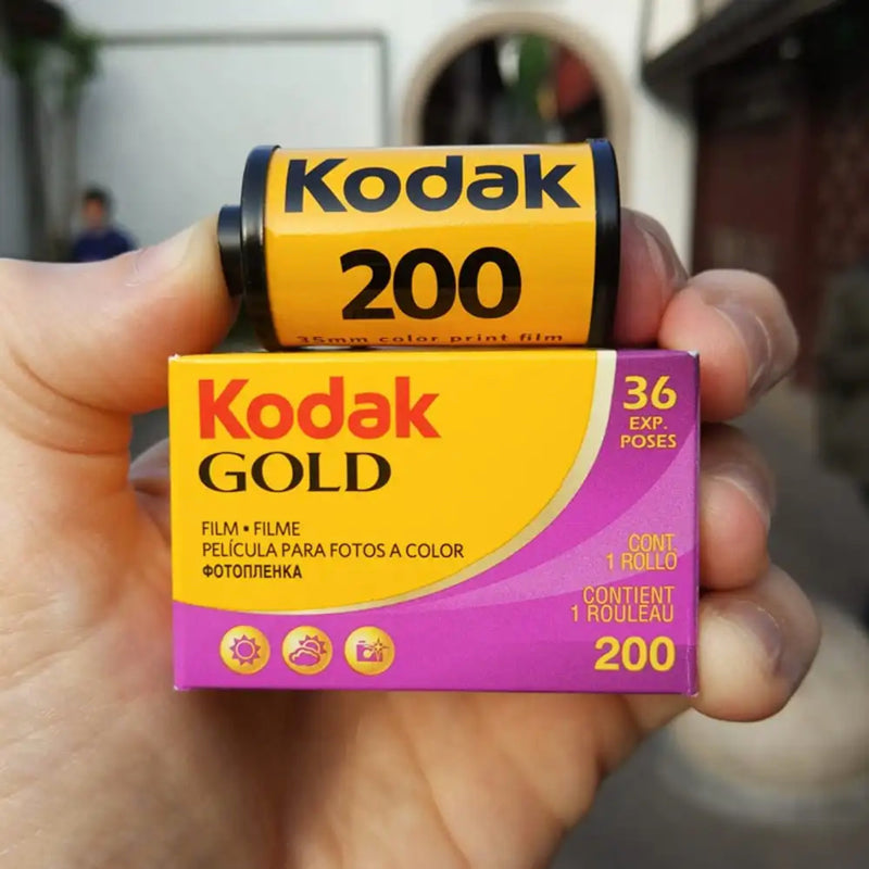 Kodak Gold 200 Color Negative 35mm Film (36 Exposures)
